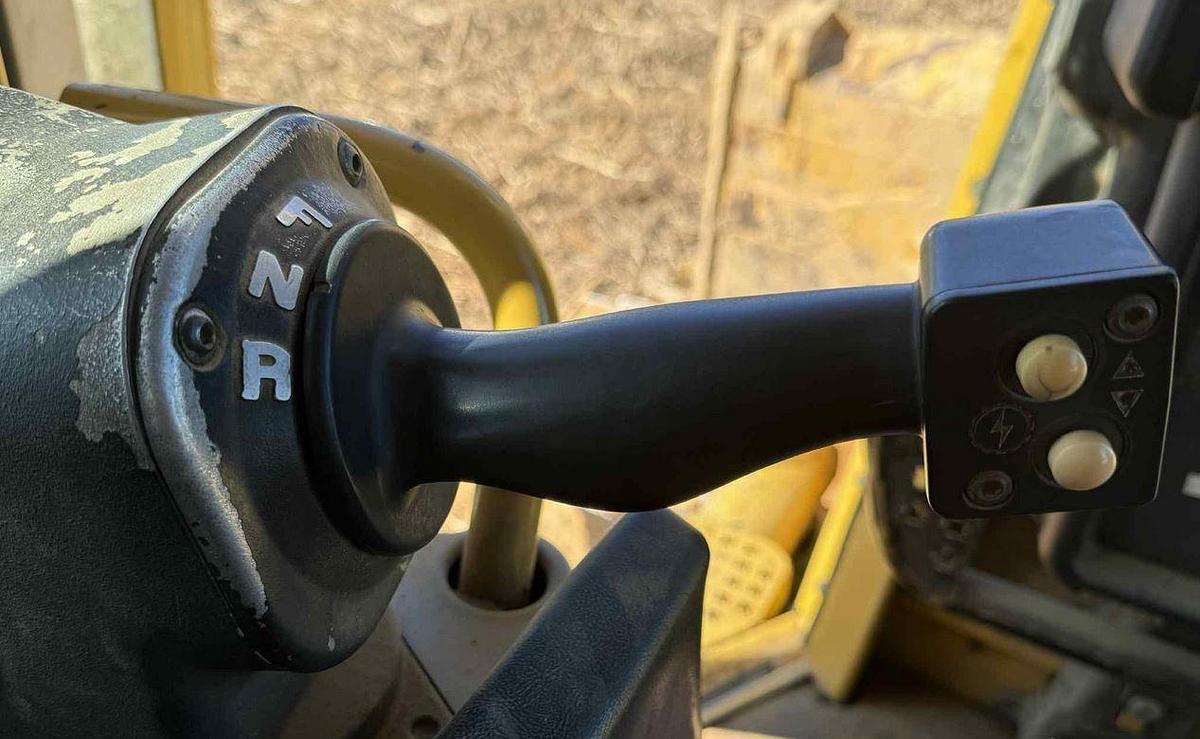 Used 2005 CATERPILLAR D6N XL Crawler Dozer