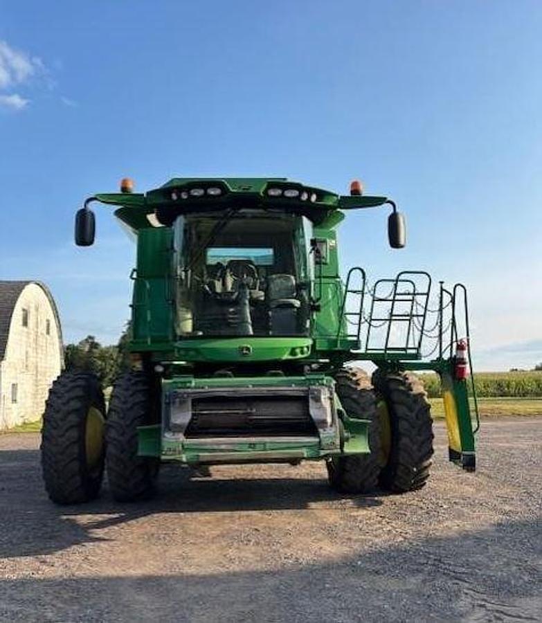 Used 2014 JOHN DEERE S670 Combine