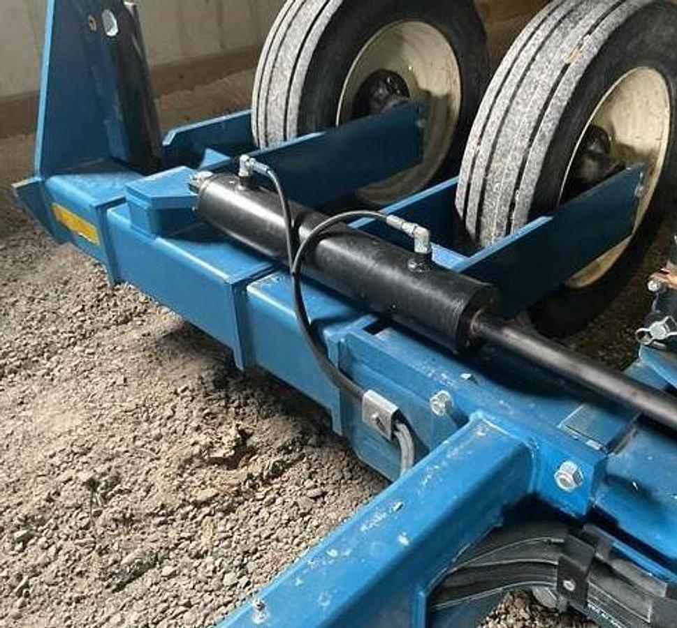 Used 2019 Kinze 3600ASD