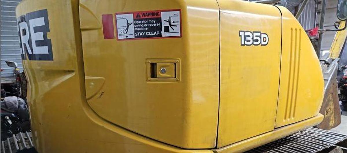 Used 2012 DEERE 135D