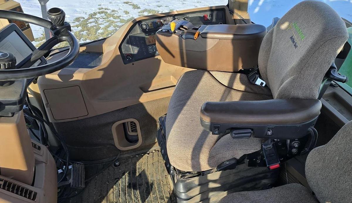 Used 2005 John Deere 9520