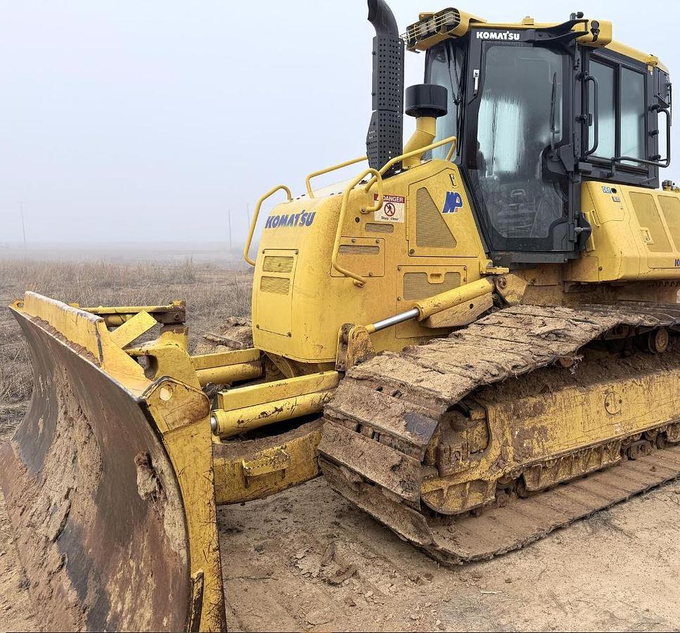 Used 2023 KOMATSU D61PX-24