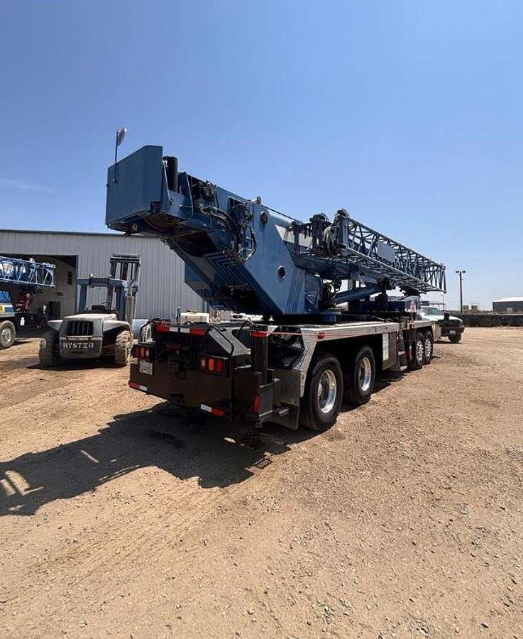 Used 2005 Link-Belt 8690 Crane