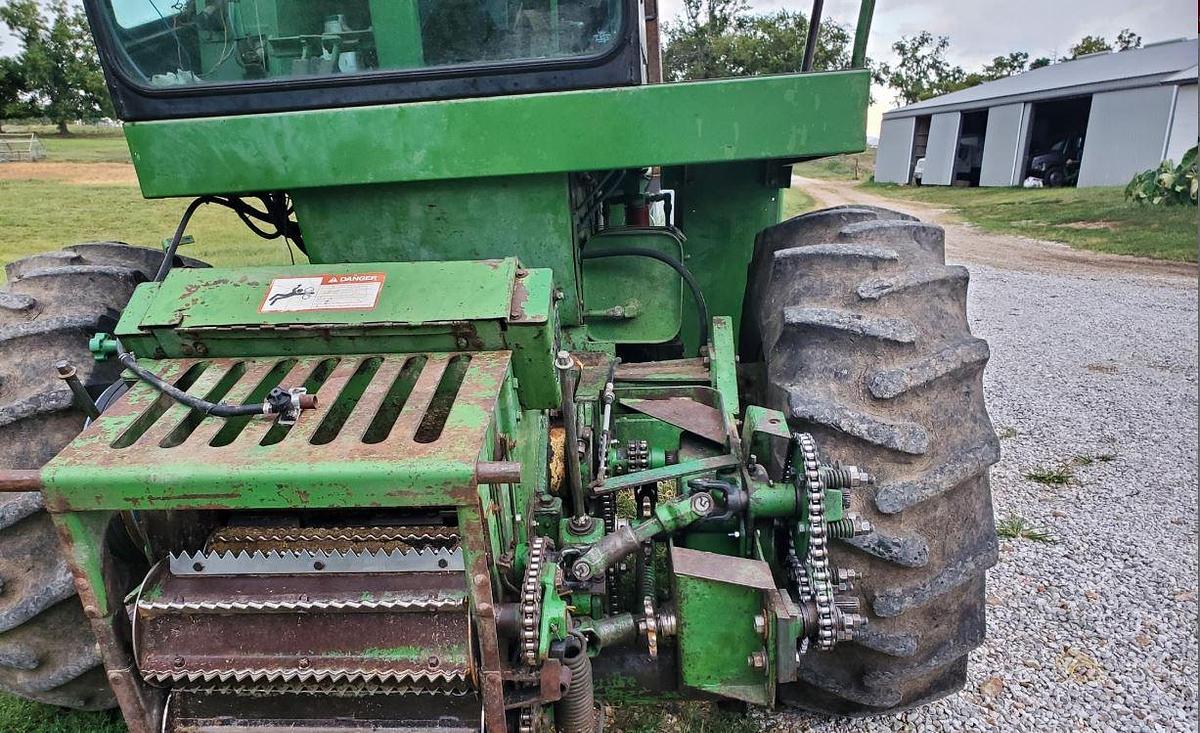 Used 1998 John Deere 5460 with Kemper 3000
