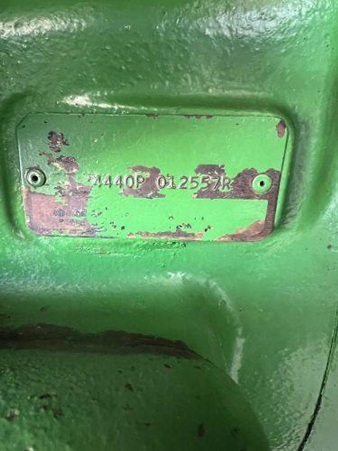 Used JOHN DEERE 4440