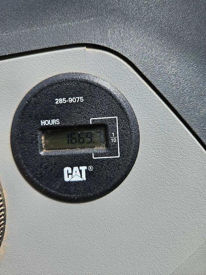 Used 2011 Caterpillar 420E Loader Backhoe