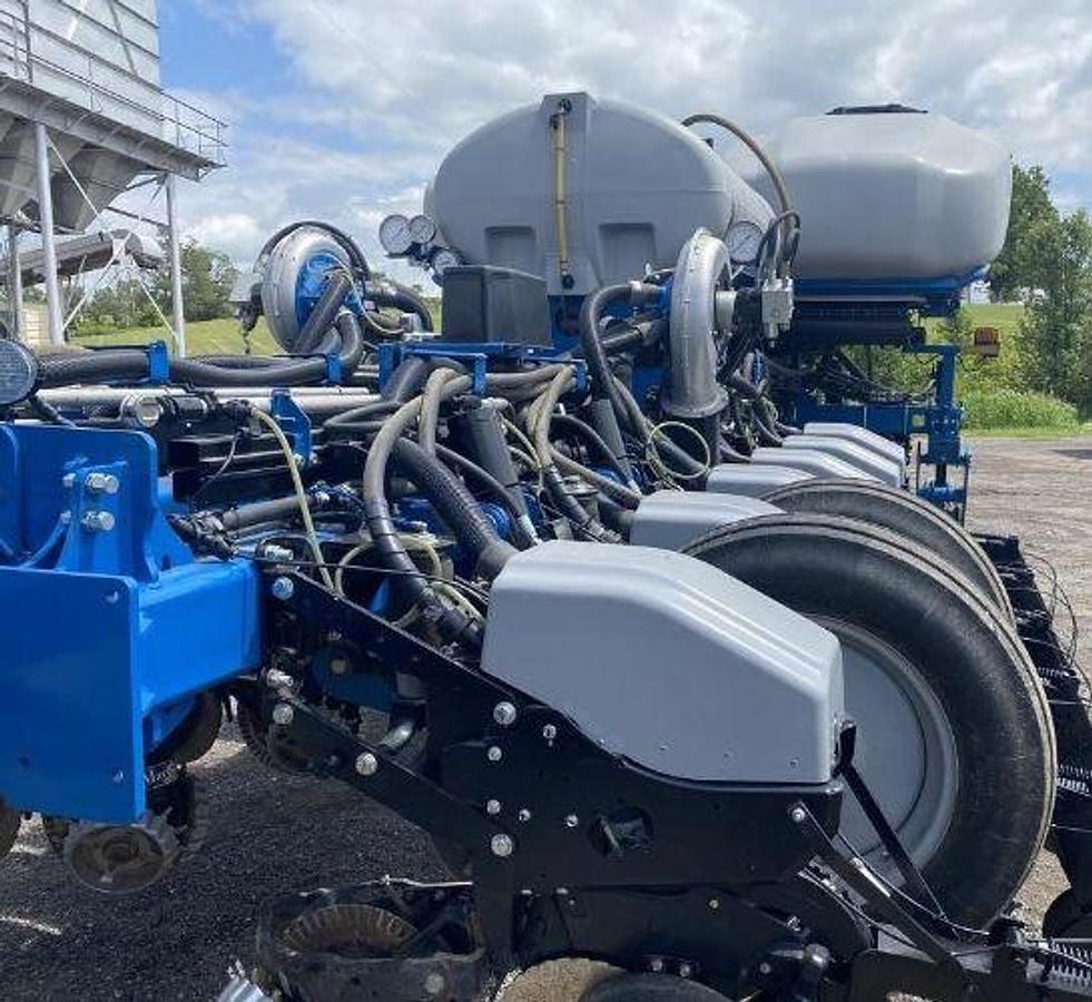 Used 2014 KINZE 4900