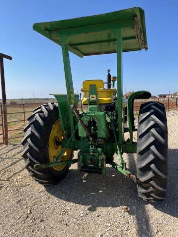 Used 1967 John Deere 2510