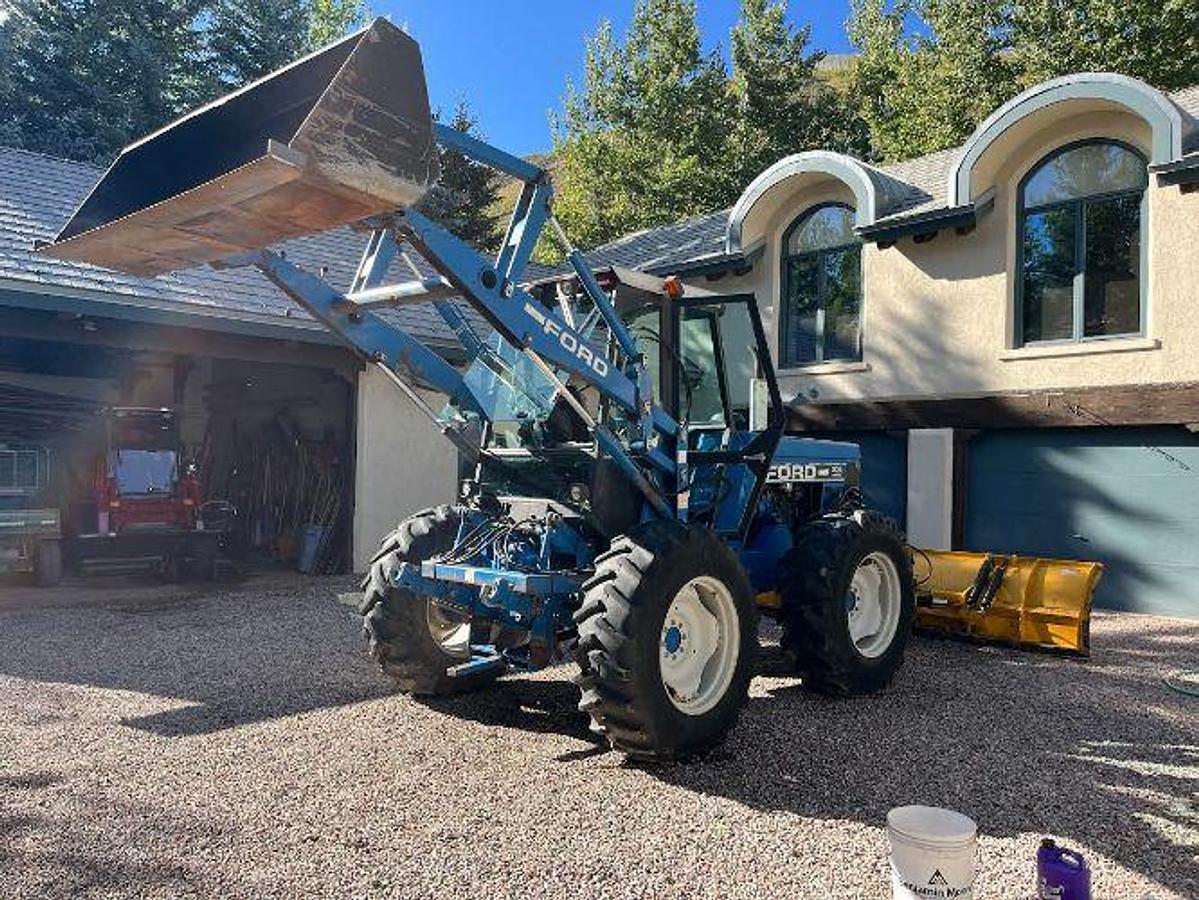 Used 1980 Ford 276 Tractor