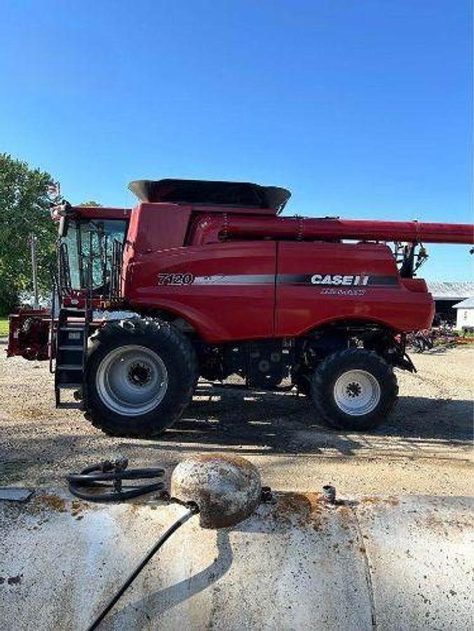 Used 2010 Case IH 7120