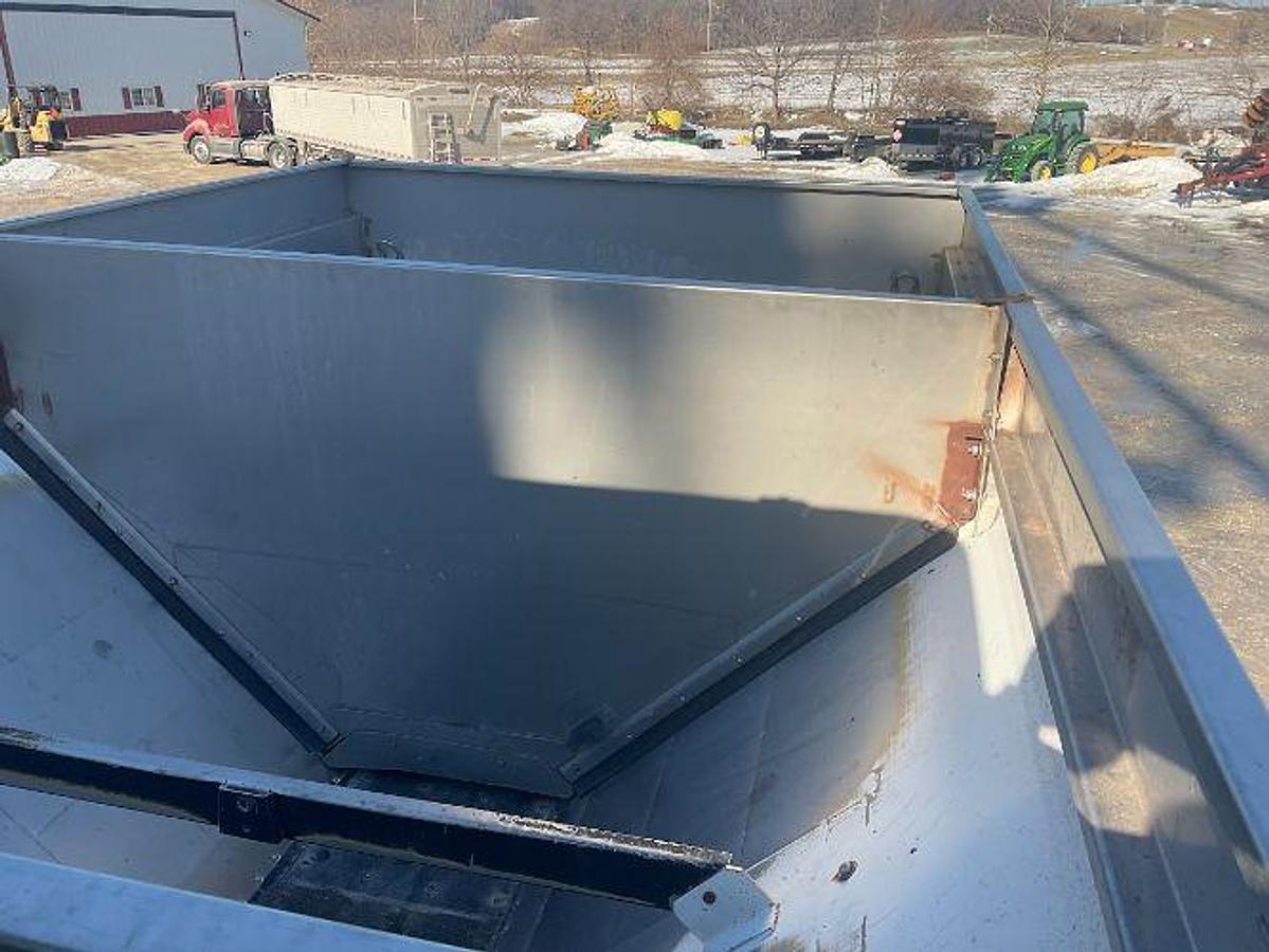 Used 2004 AG-Chem Terragator 6103