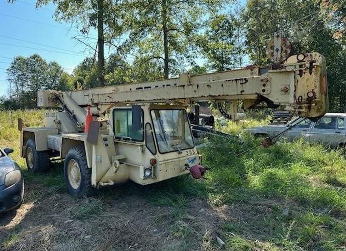 Used 1989 LORAIN LCD150 Rough Terrain Crane