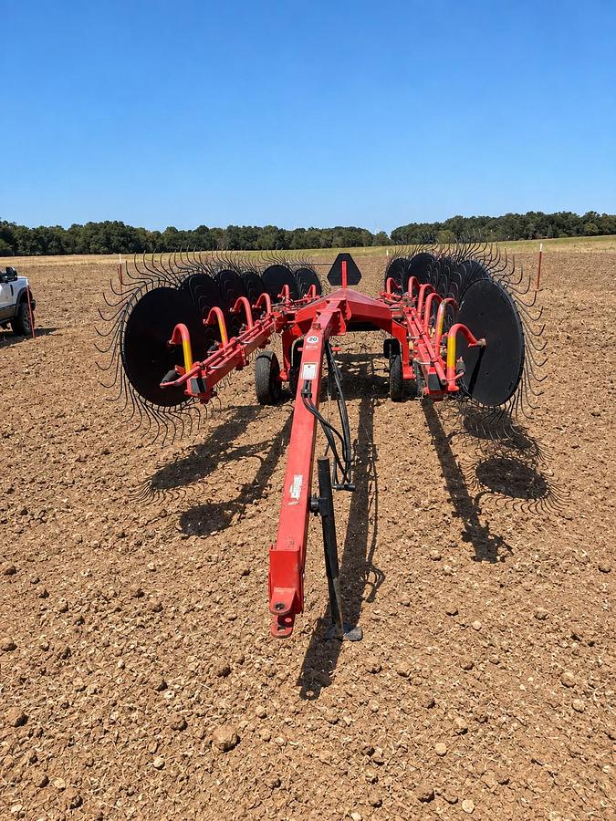 Used Kuhn 12 Wheel Hay Rake — 2 Extra Wheels