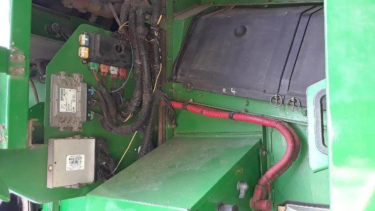 Used 2010 JOHN DEERE 9770 STS