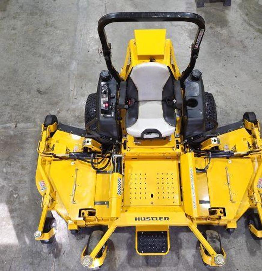 Used 2017 Hustler Super 104