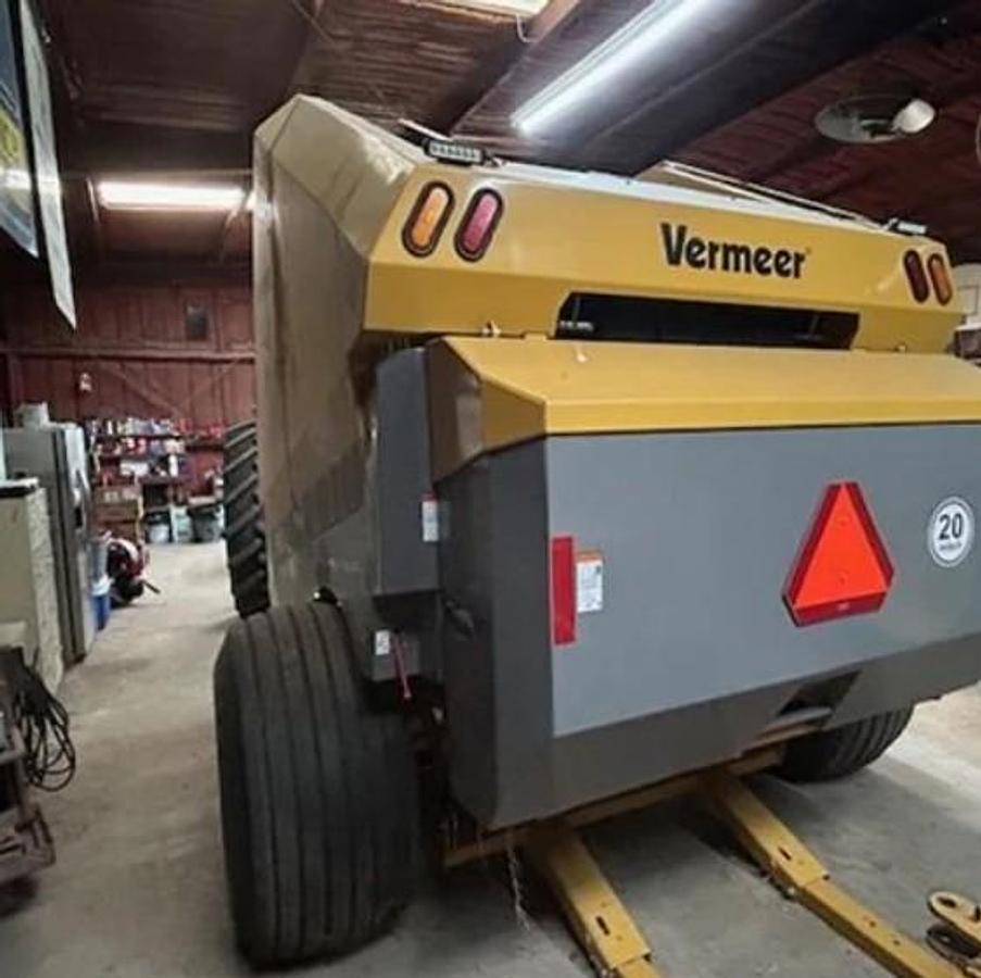 Used 2020 Vemeer 604R Premium Bailer