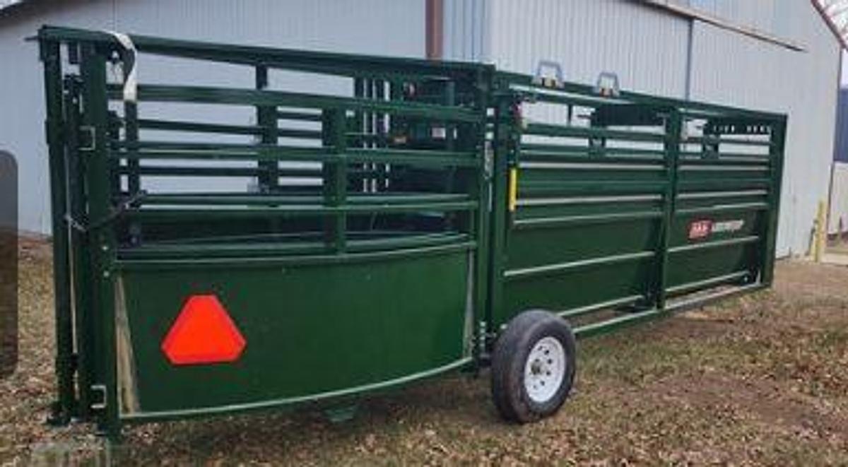 Used 2022 ARROWQUIP BF12