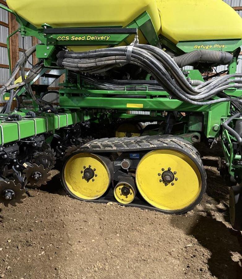 Used 2012 John Deere DB80 Planter