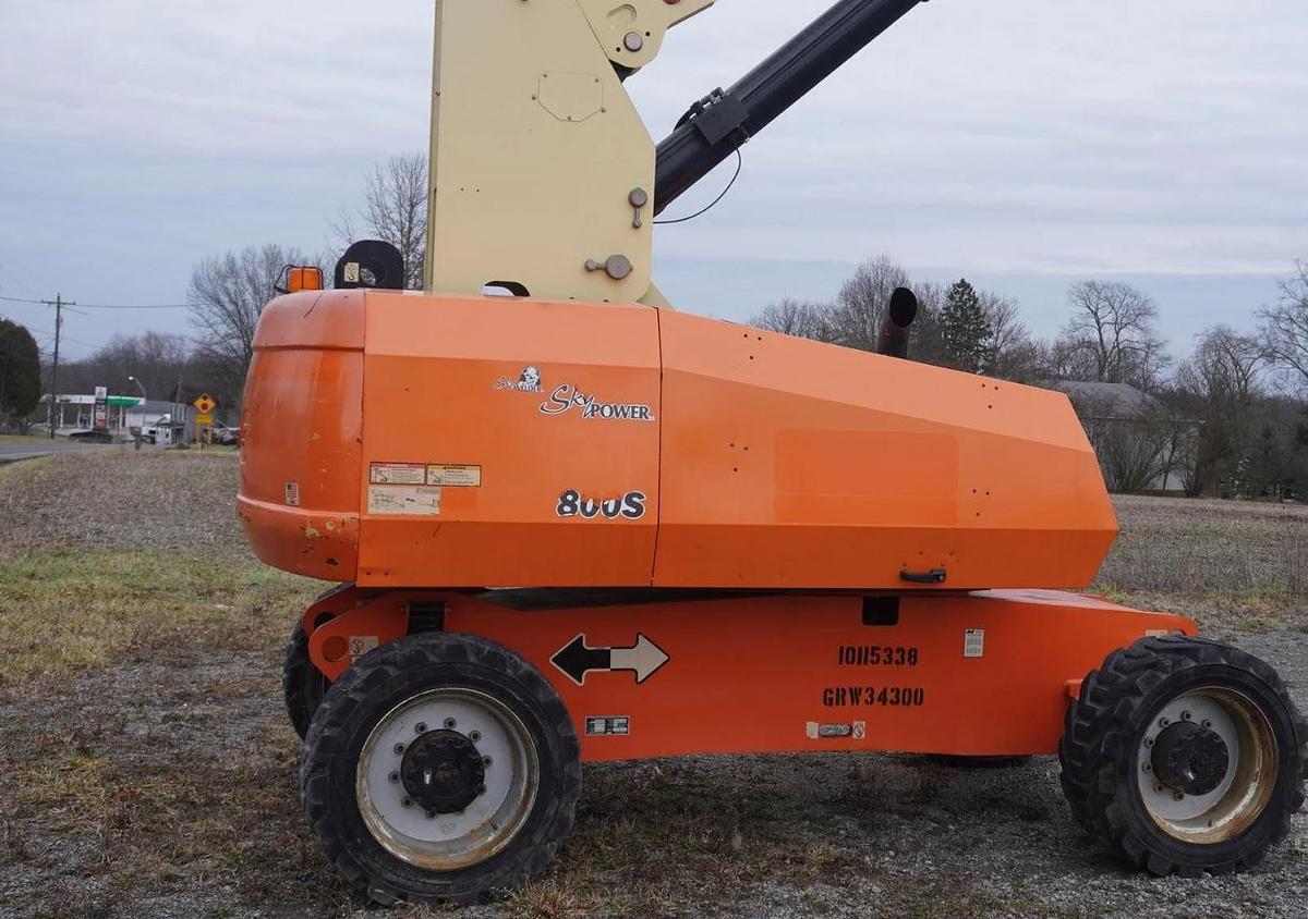 Used 2013 JLG 800S Telescopic Boom Lift