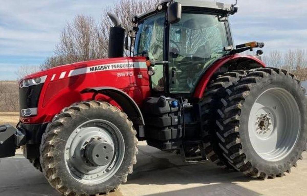 Used 2014 Massey Ferguson 8670