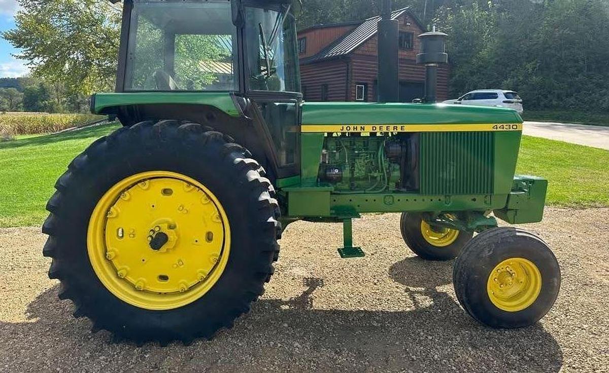 Used 1973 JOHN DEERE 4430 Tractor
