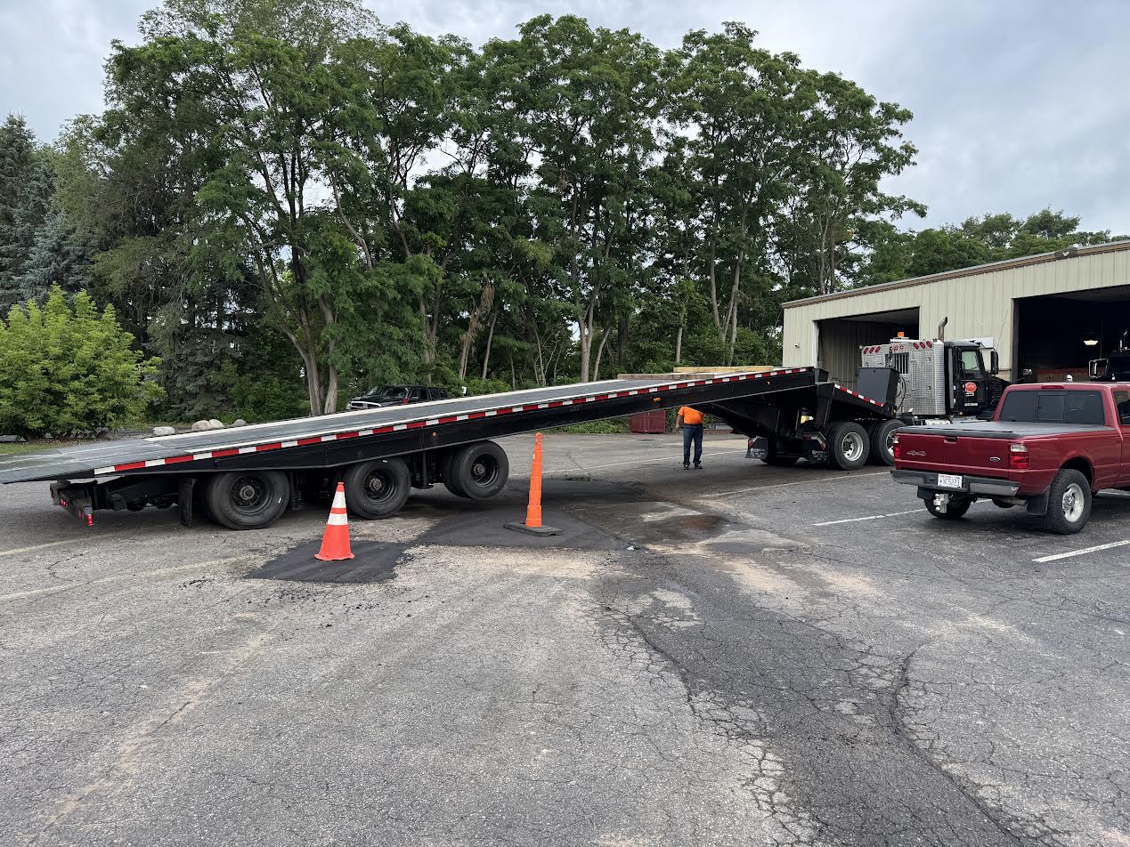 Used 2002 Landoll 53' Hydraulic Traveling Axle Trailer | Tri-Axle | Tilt Deck | Heavy Equipment & Machinery Hauler