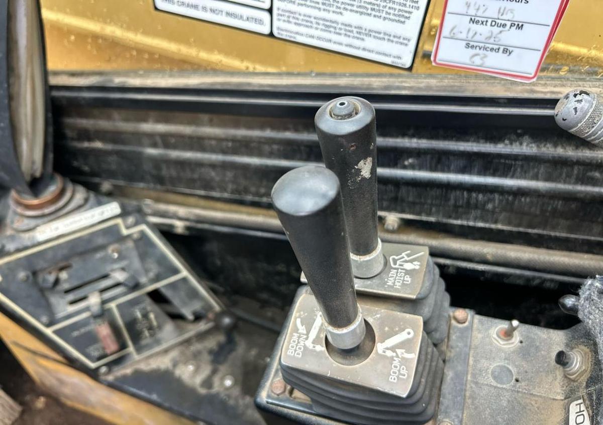 Used 1998 Grove RT635C Terrain Crane