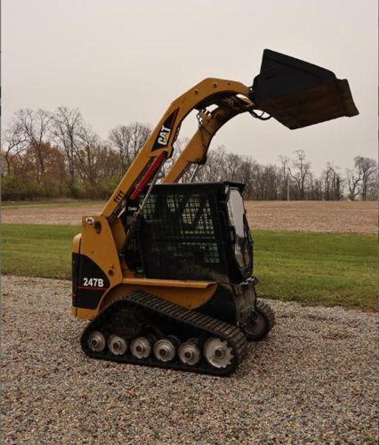 Used 2005 CATERPILLAR 247B