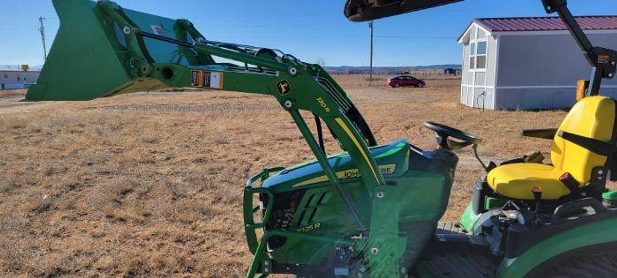 Used 2020 JOHN DEERE 1025R