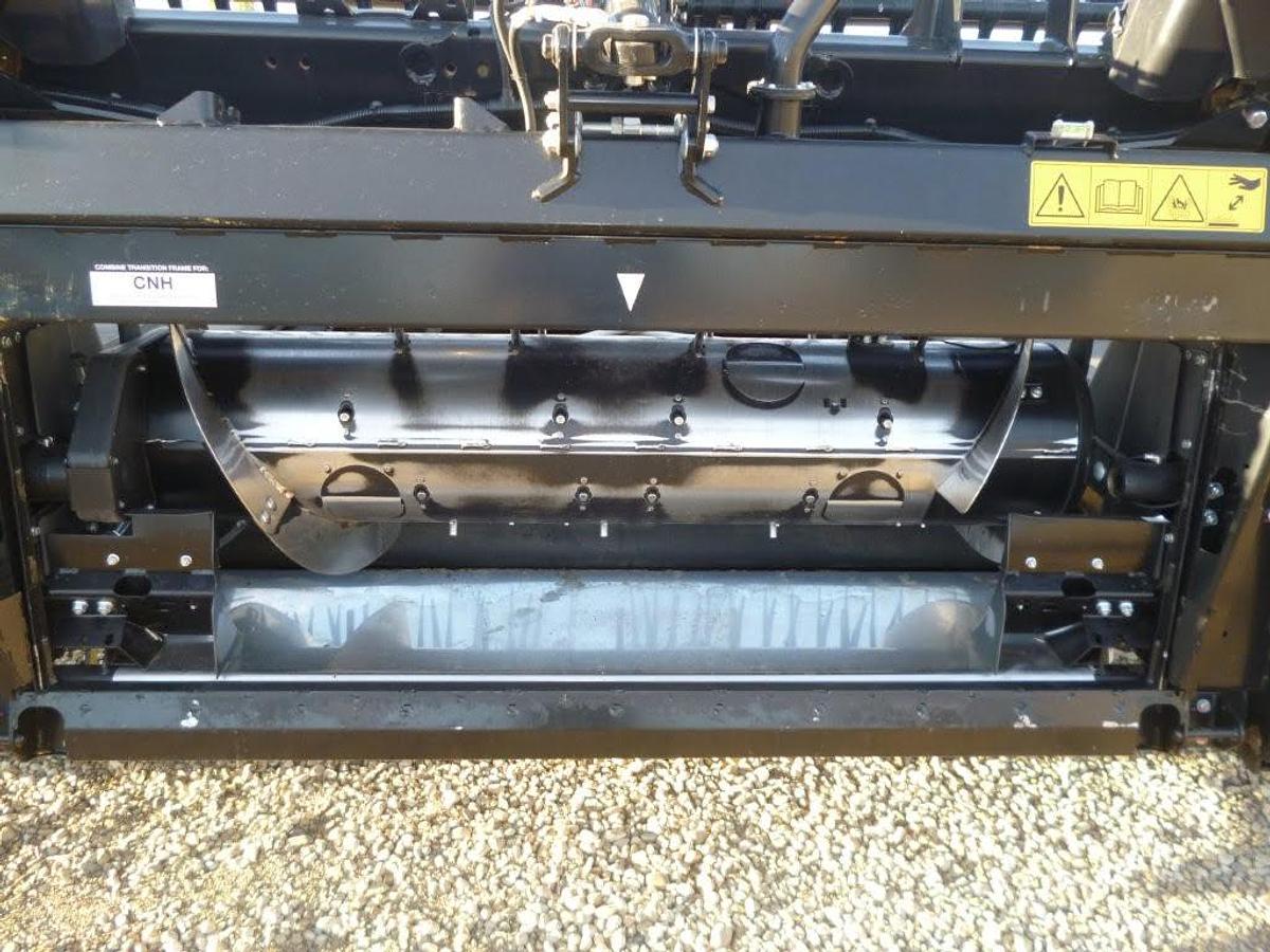 Used 2025 MacDon FD235 Headers