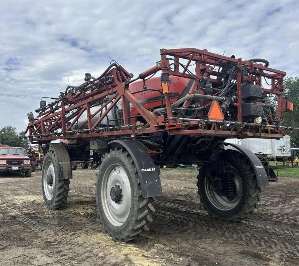 Used 2016 Case IH Patriot 4440 Self-Propelled Sprayer
