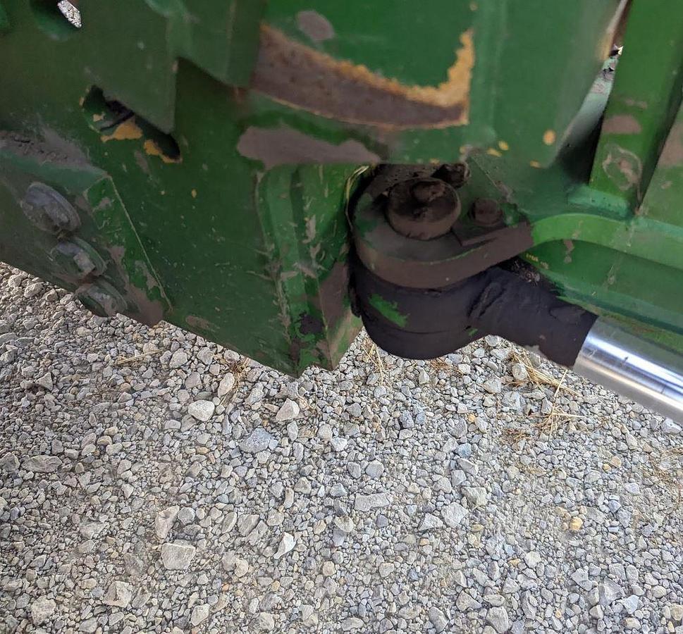 Used 2001 JOHN DEERE 9400 Tractor