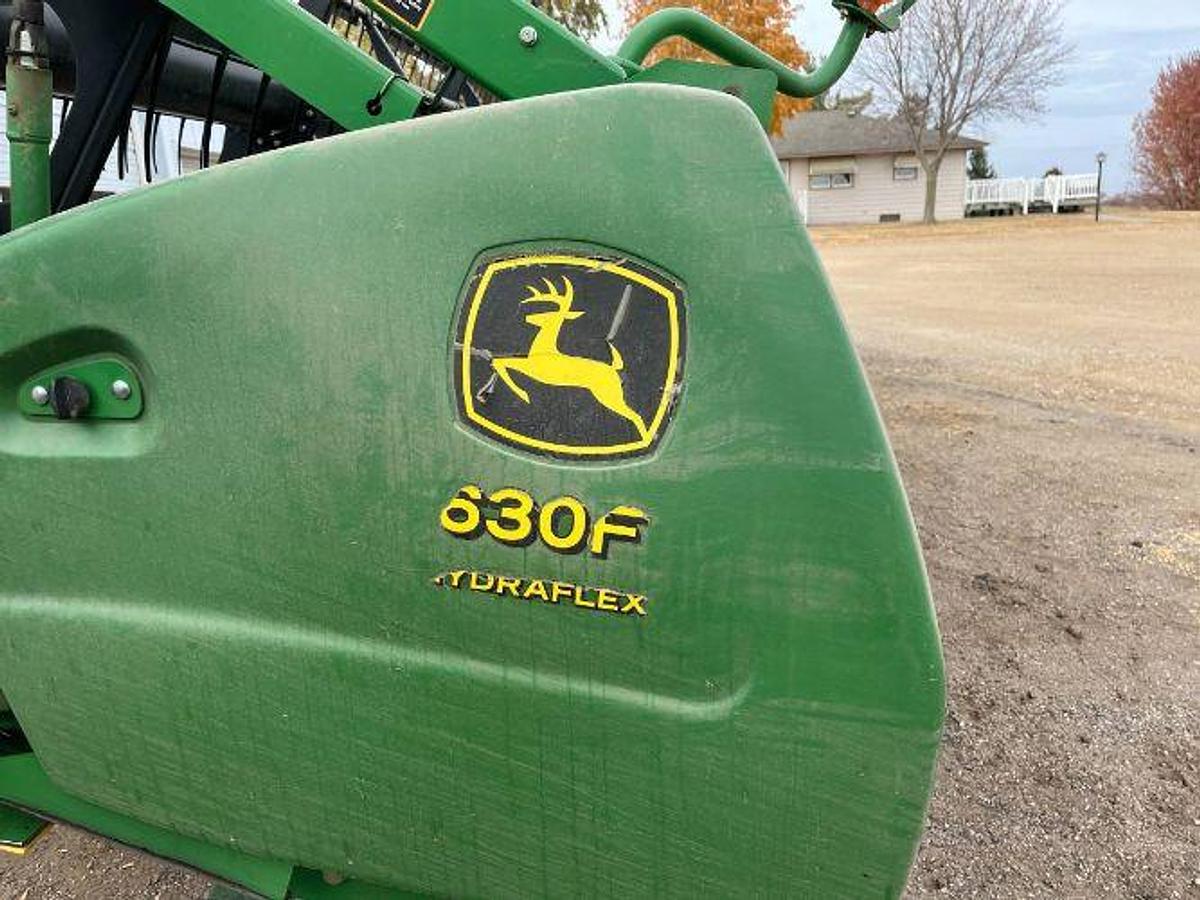 Used 2007 JOHN DEERE 630F Platform Head and Head Cart