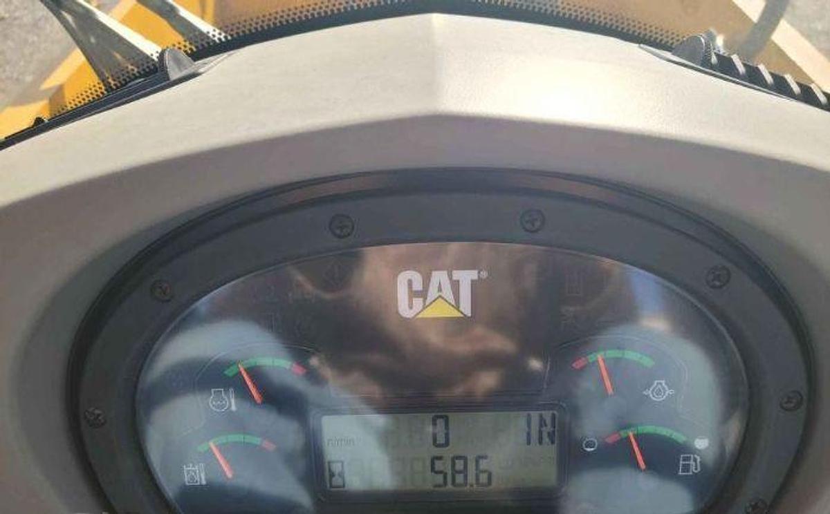 Used 2012 CATERPILLAR 953D