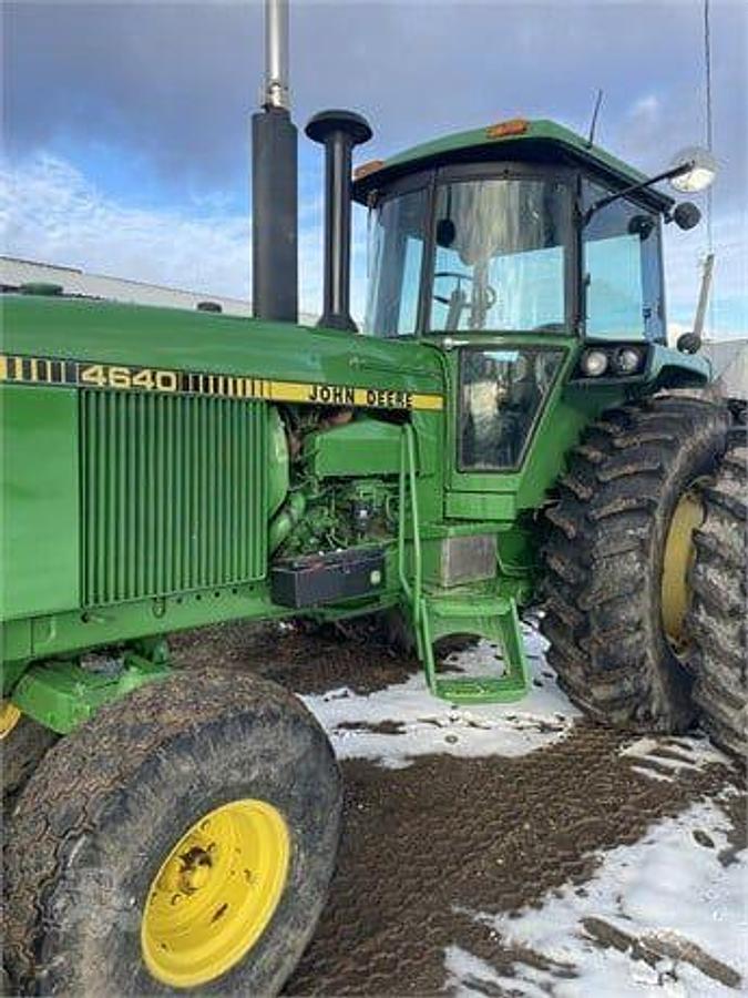 Used 1979 JOHN DEERE 4640