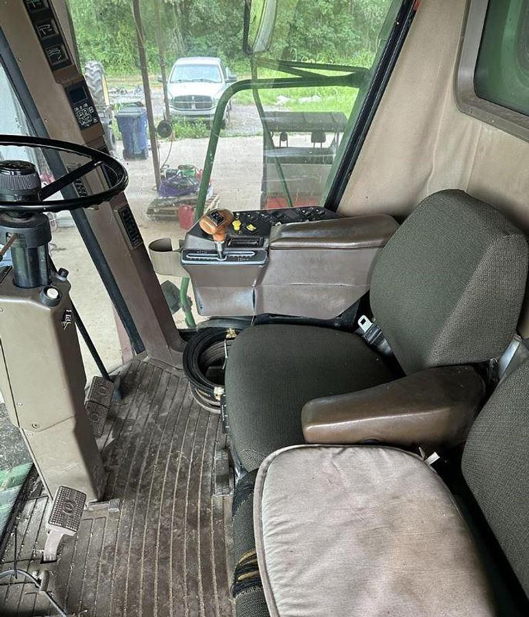 Used 1998 John Deere 9610 Combine