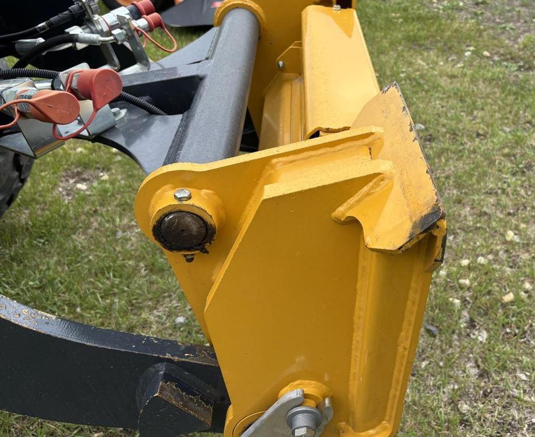 Used 2014 Deere 244J