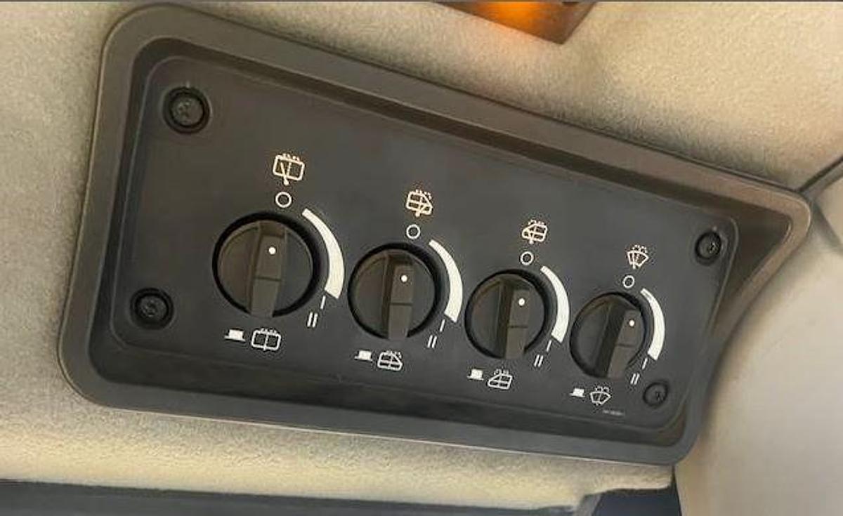 Used 2018 CATERPILLAR D8T