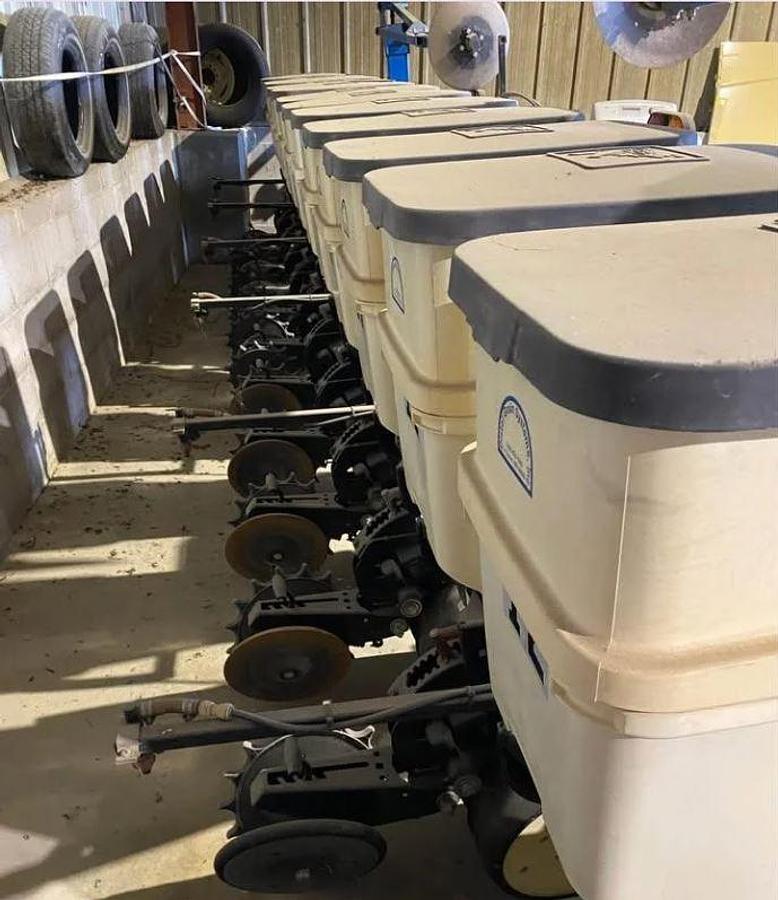 Used 2013 Kinze 3110