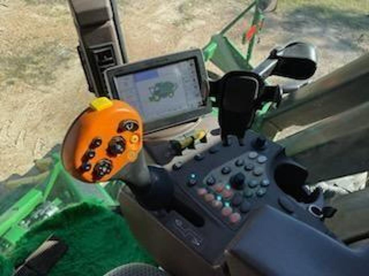 Used 2019 JOHN DEERE CP690 Cotton Picker