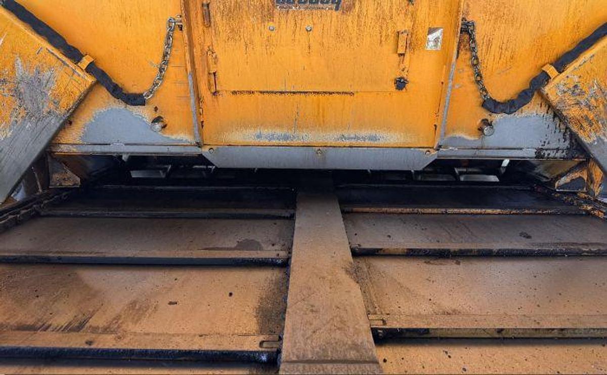 Used 2023 Leeboy 7000C