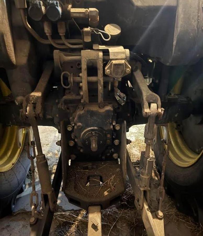 Used 2006 JOHN DEERE 5225