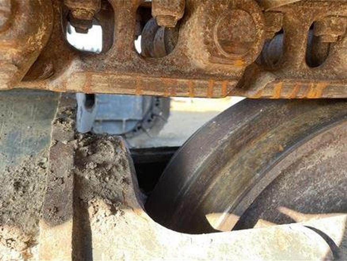 Used 2015  LIEBHERR R936 LC Excavator