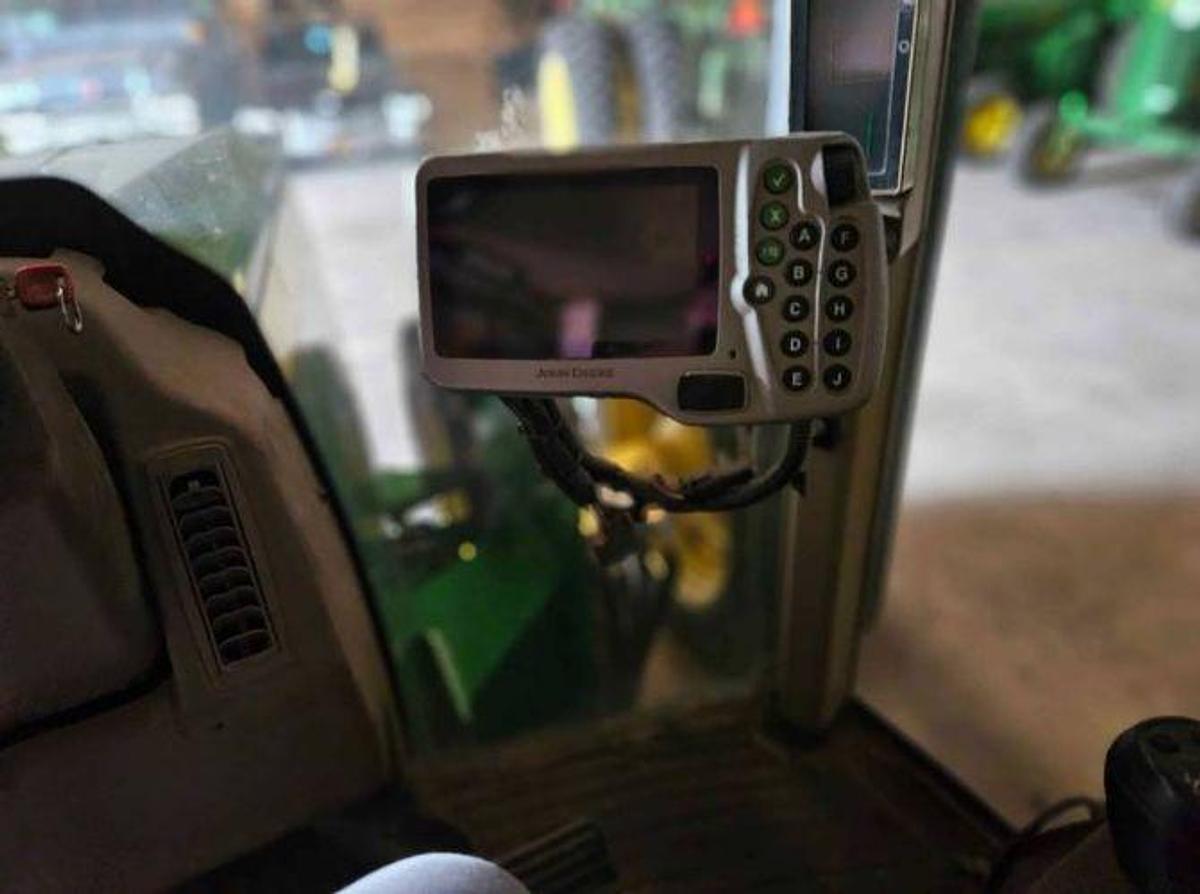 Used 2007 JOHN DEERE 8330 With 840 Loader