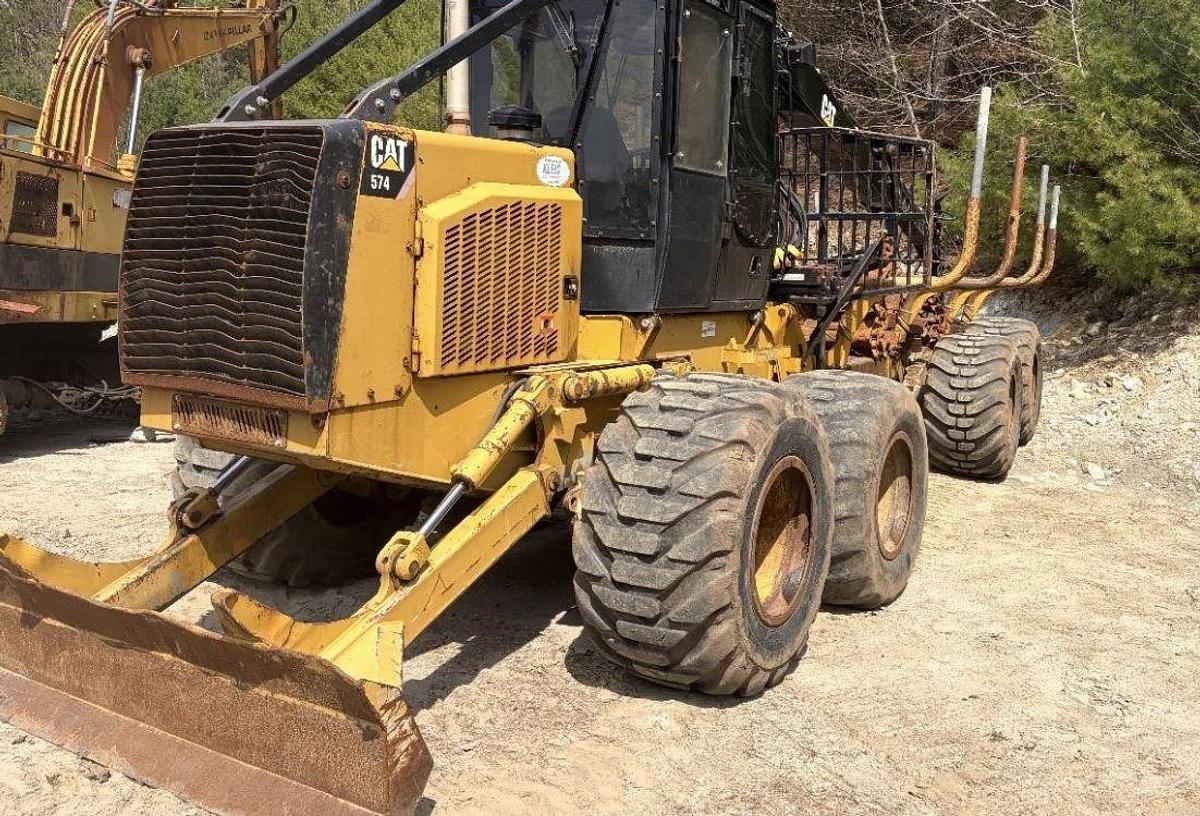 Used 2006 Caterpillar 574