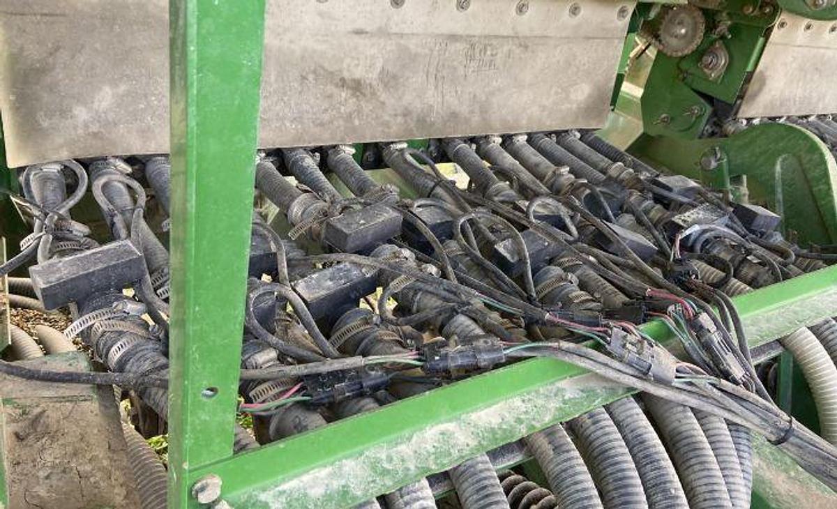 Used 2007 JOHN DEERE 1690 CCS