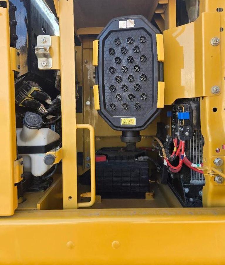 Used 2021 Caterpillar 330