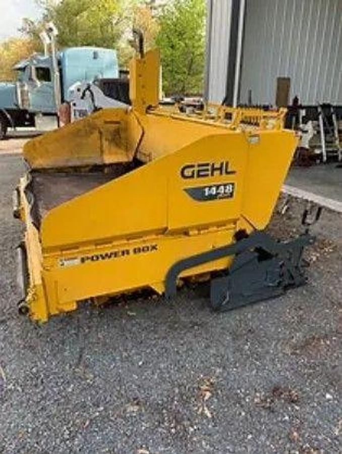Used 2009 GEHL 1448 Plus Asphalt Paver