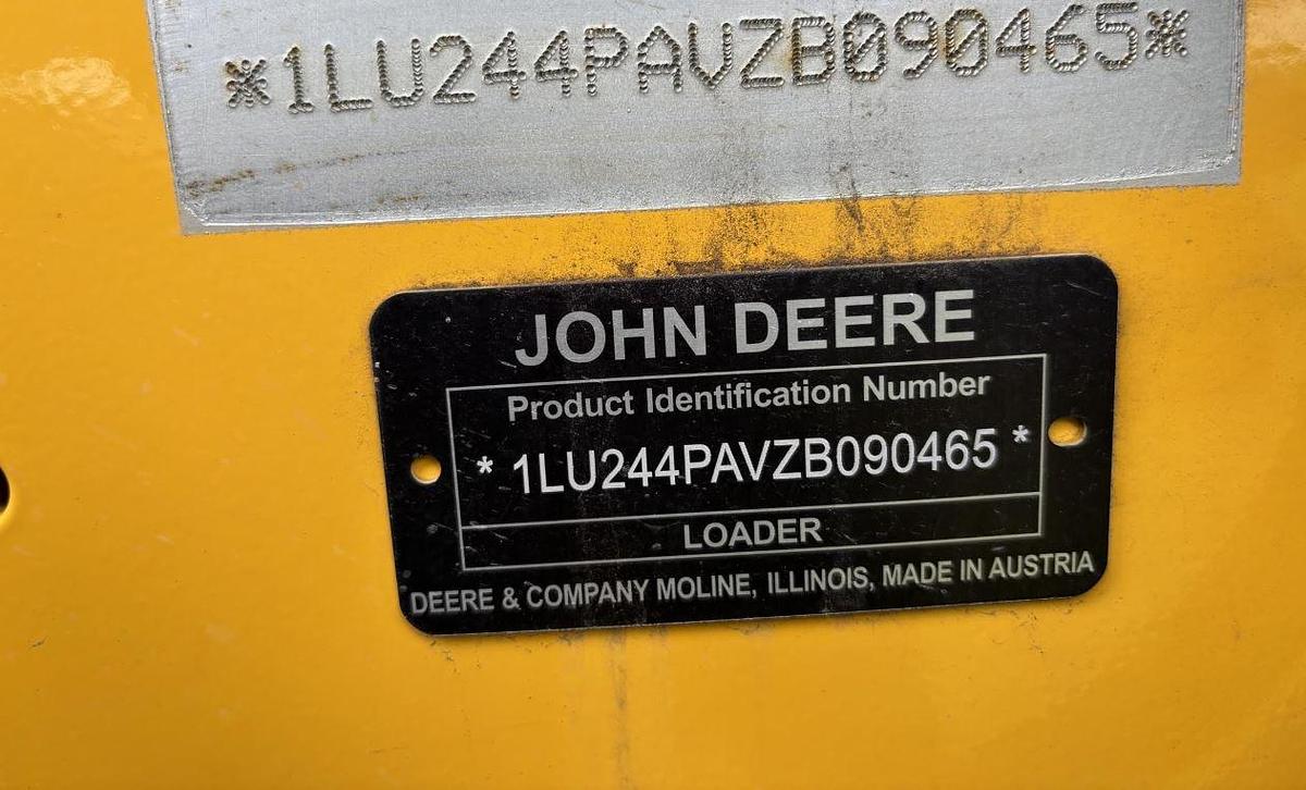 Used 2014 Deere 244J
