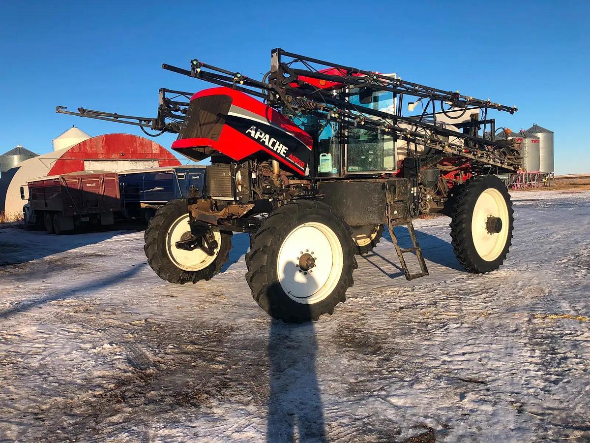 Used 2006 Apache Spraer 850